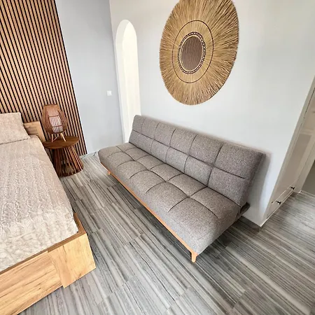 Aeolian Blu 2 * Parikia (Paros)