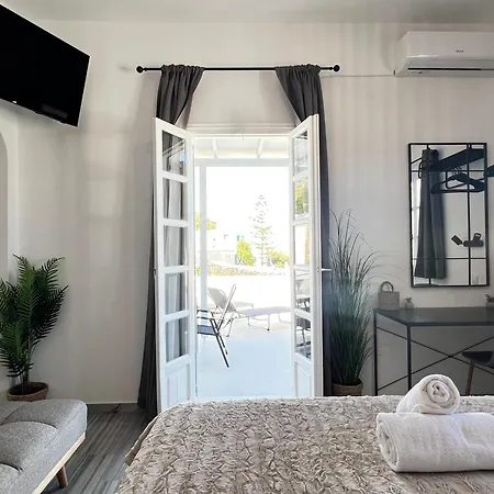 Aeolian Blu 2 * Parikia (Paros)